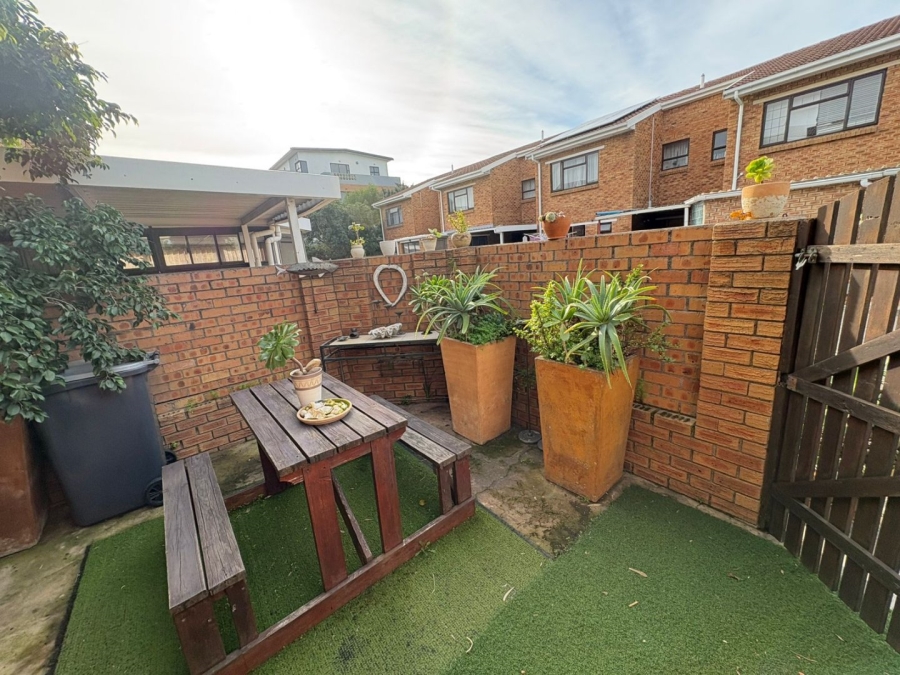 3 Bedroom Property for Sale in Table View Western Cape